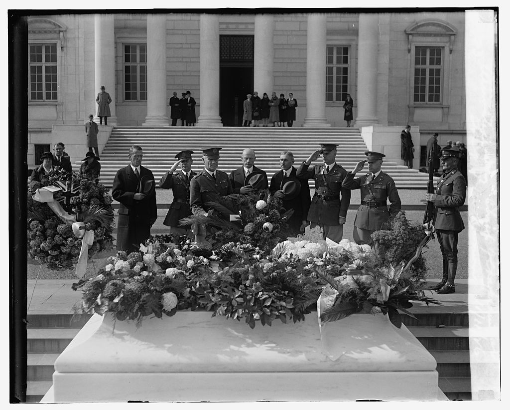 Armistice Day, Chief of Chaplains at Tomb of Unknown, Nov.11, 1926