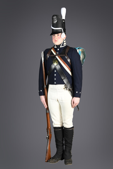 american soldier revolutionary war uniform